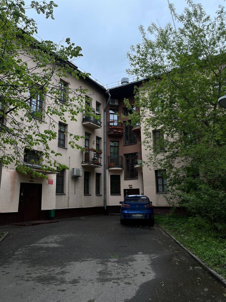 Фото автора канала. Ансамбль Показательные дома для рабочих на Русаковской улице.