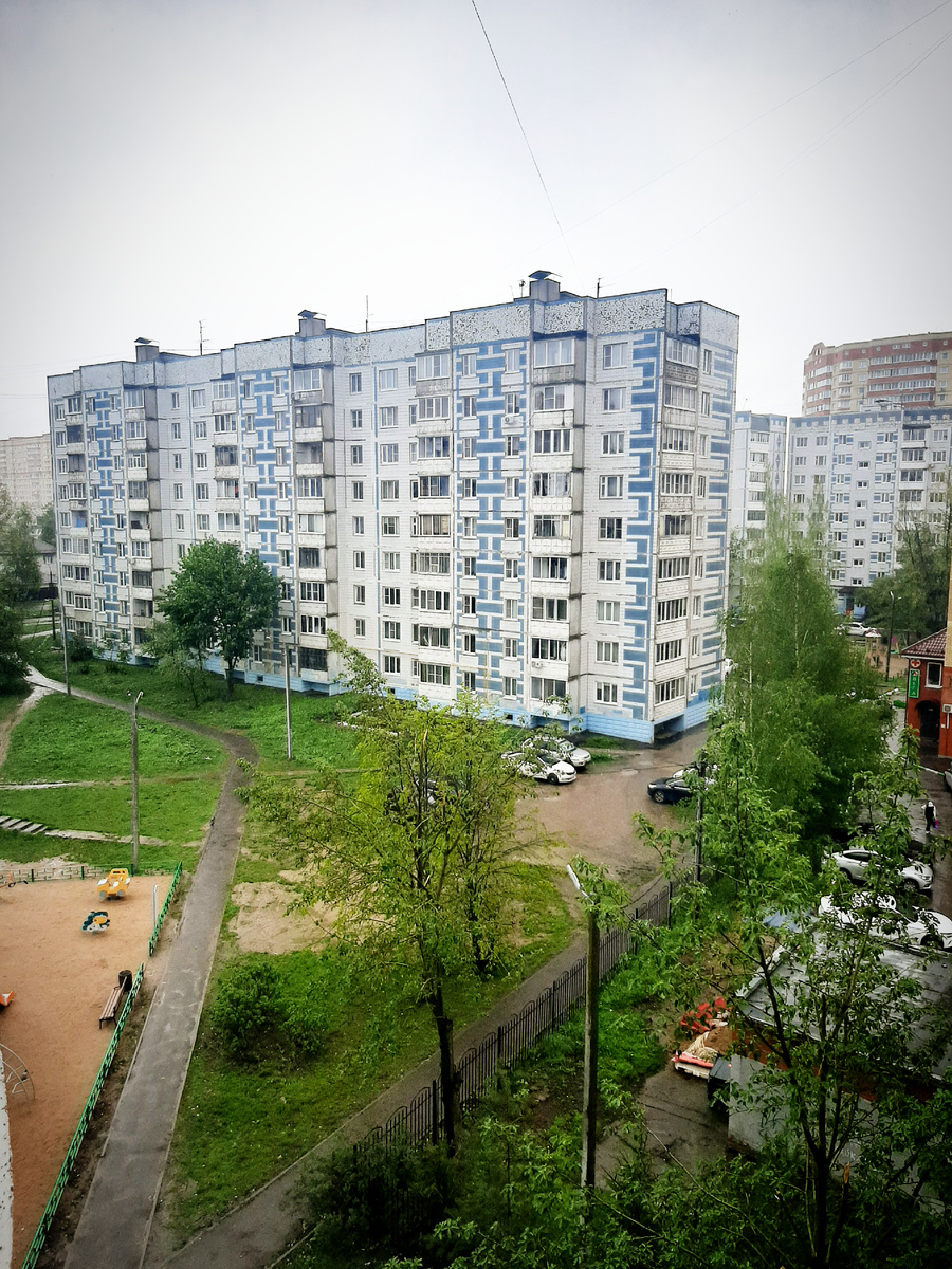 За нашим окном грусть