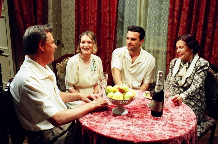 В биографической драме «Королев» (2007) с Сергеем Астаховым. 