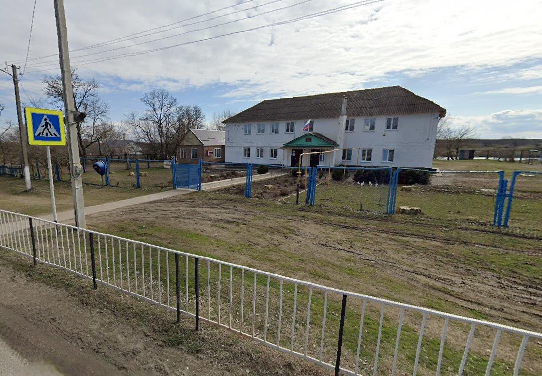 Здесь я учился с 1-го по 8-ой класс