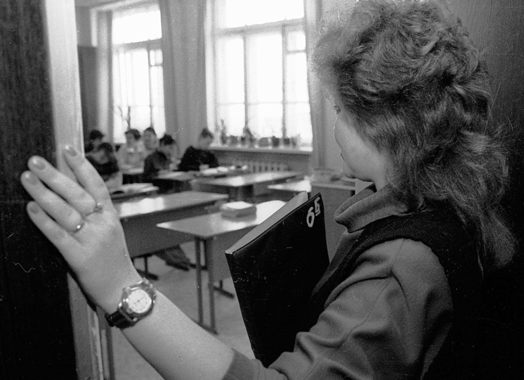 Учителей перевели на астрономические часы и дали свободный день «на самообразование»