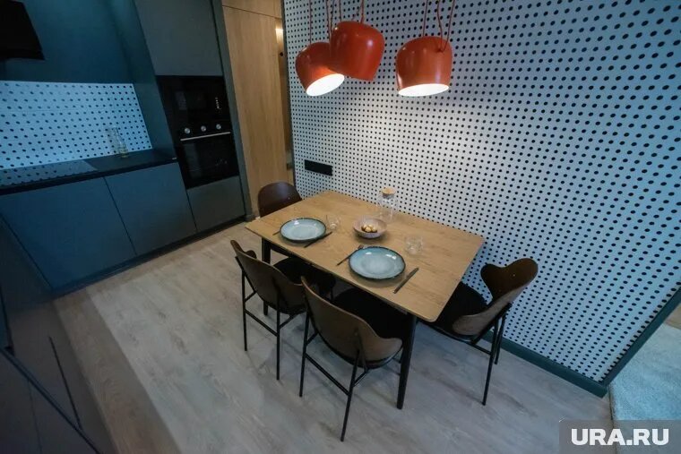 Мужчина пытался скрыться от правосудия необычным способом. Фото: Илья Московец © URA.RU