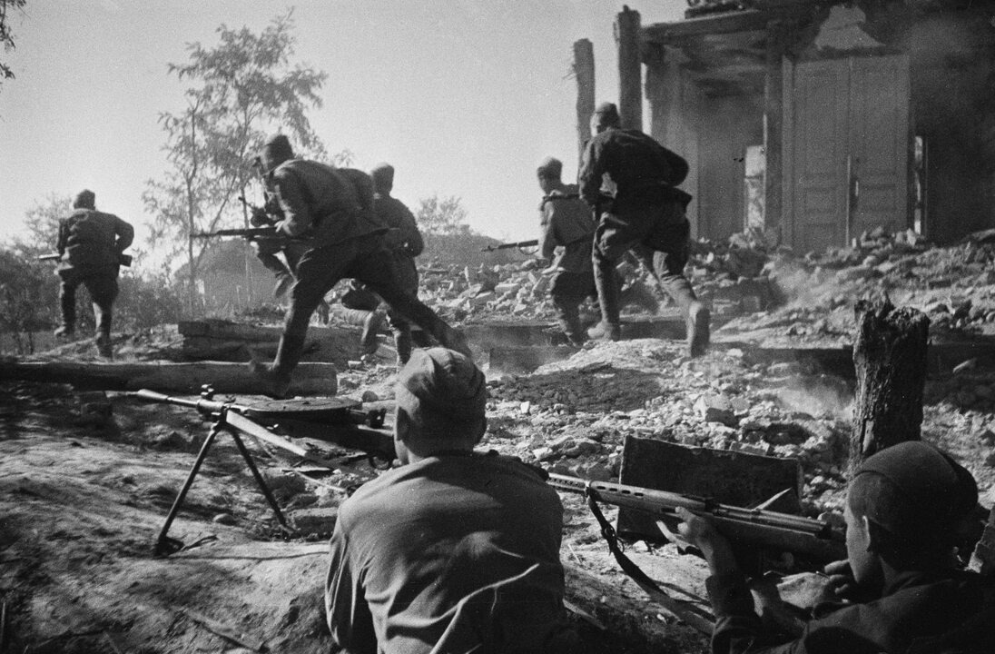    (19411945)  
