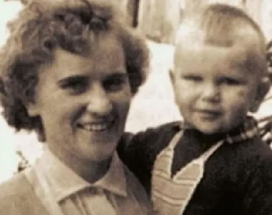 Алексей Гуськов в детстве. Фото из открытых источников в интернете.