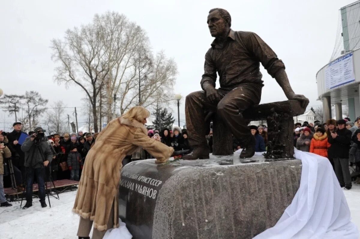    Спектакль о Михаиле Ульянове признали лучшим