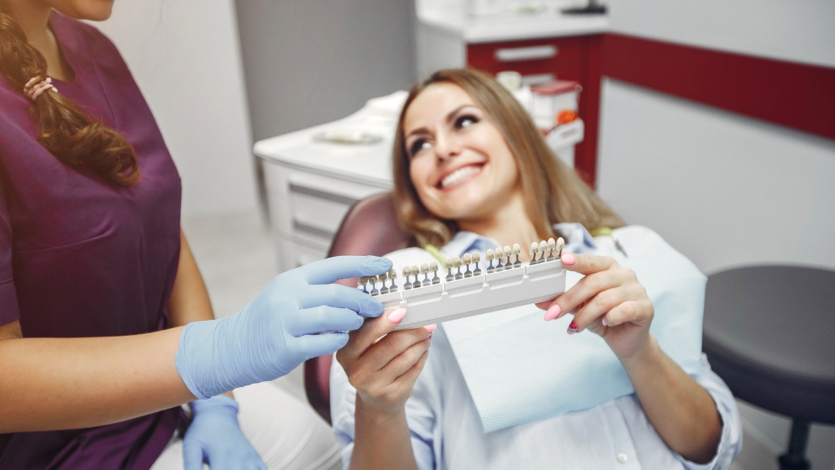    Туристы охотно едут в Югру имплантировать зубы