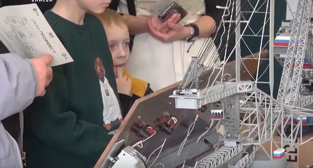     В Назарове впервые прошел масштабный профориентационный фестиваль