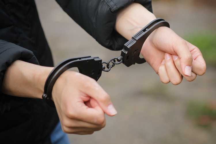    Ахтямова задержали 3 мая, и он уже в Казани. Как сообщили источники нашего издания в силовом блоке, в столицу Татарстана его доставили в субботу, 17 мая. А вот Мадиярова и ее защита пытаются избежать экстрадиции, хотя задержана она была еще раньше.   
Фото: «БИЗНЕС Online»