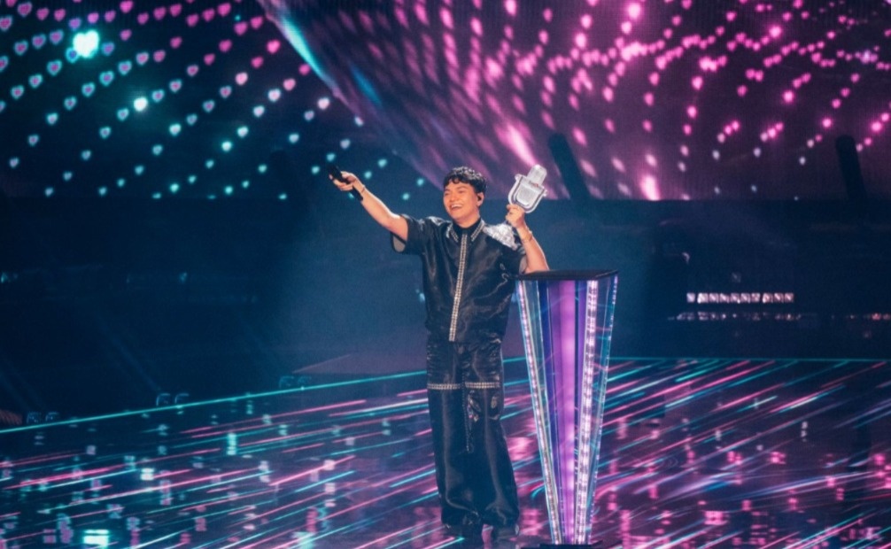 Фото: https://eurovision.tv/gallery/jjs-winner-reprise-wasted-love-austria