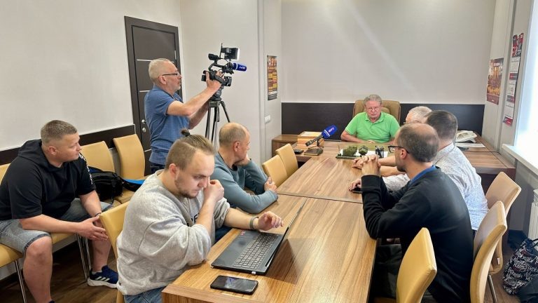    В оренбургской «Надежде» осталось одно вакантное место Антон Пичурин