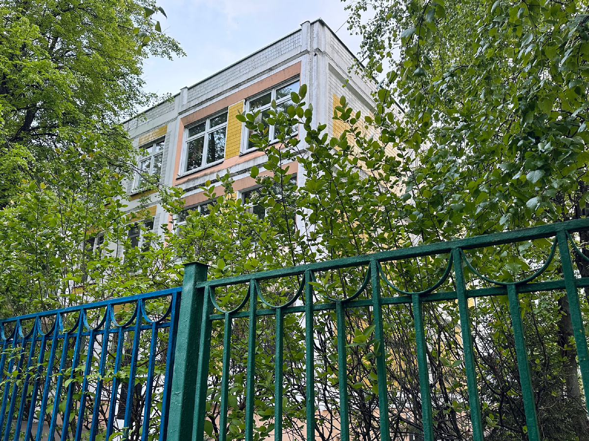 Прошел почти целый учебный год, как в жизнь нашей семьи и моего утреннего забега на работу добавился детский сад.