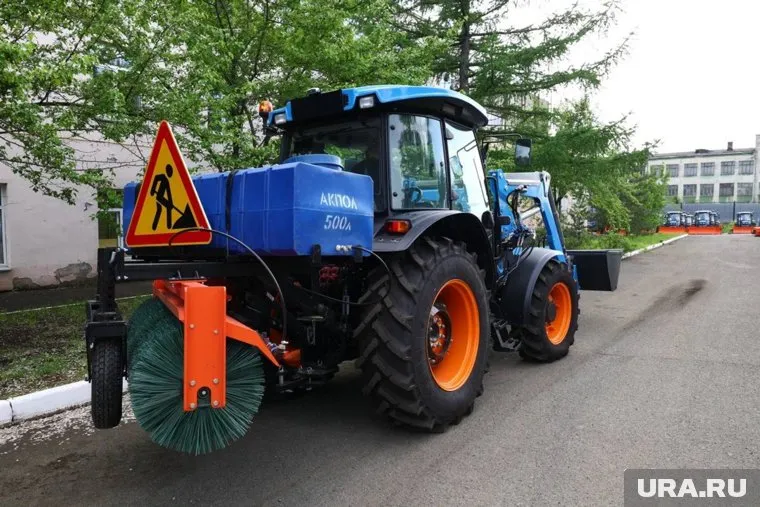 Всего будет закуплено 122 единицы техники
Фото: Пресс-служба правительства Челябинской области © URA.RU