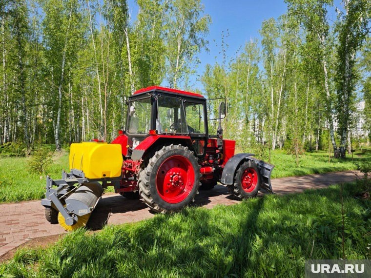 Машины будут использоваться для благоустройства дворов
Фото: Пресс-служба правительства Челябинской области © URA.RU