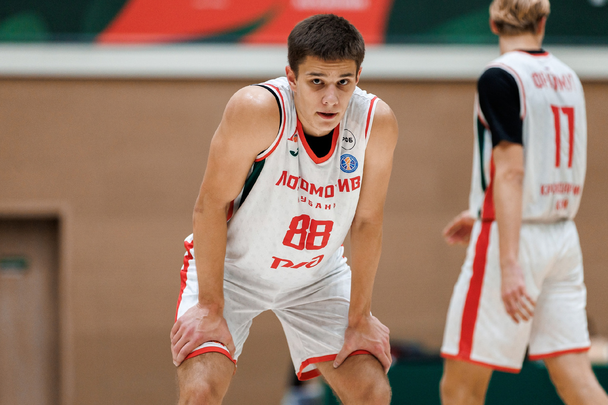 Александр Молофеев