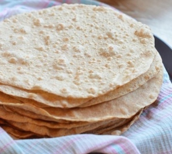 Когда нет денег, готовлю тонкий, мягкий лаваш из 4 ингредиентов на сковороде, всех трат - около 20 рублей