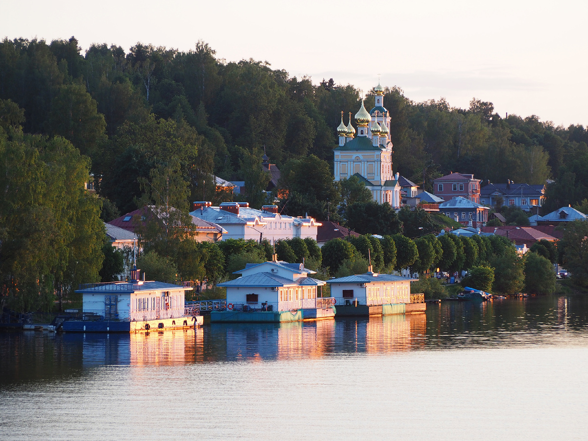 ANGHI/istock