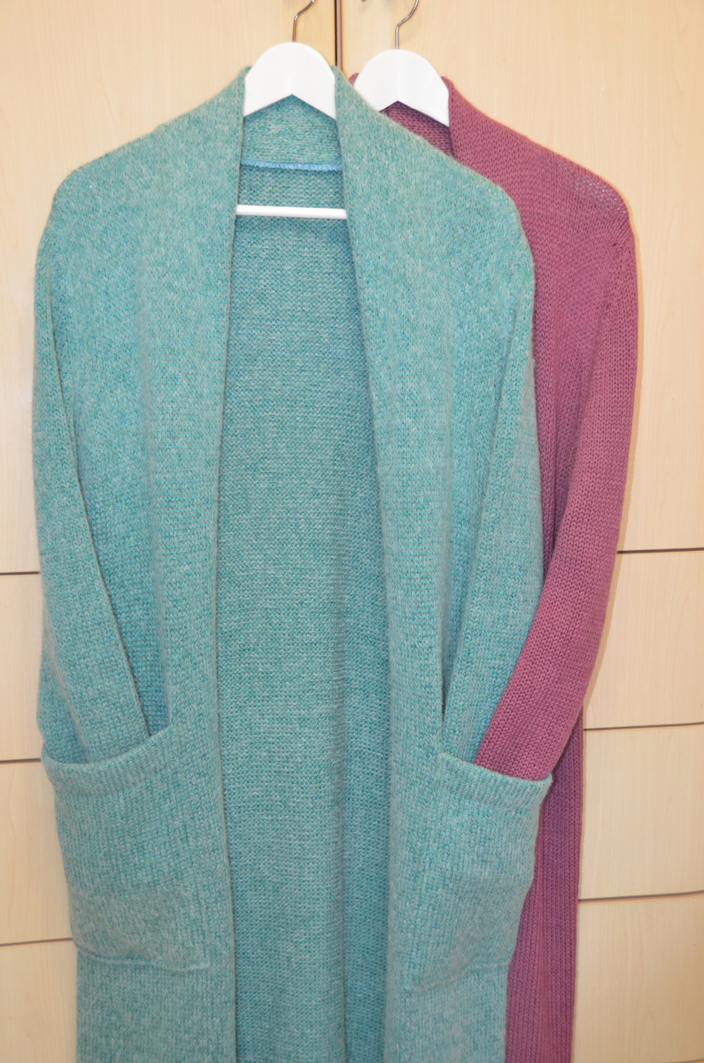 Оба кардигана