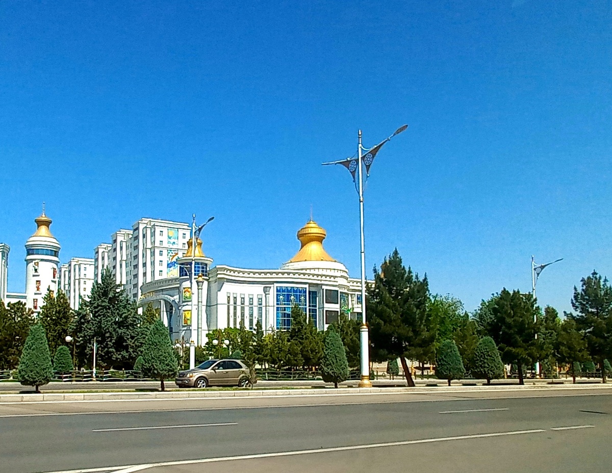 Здание кукольного театра.