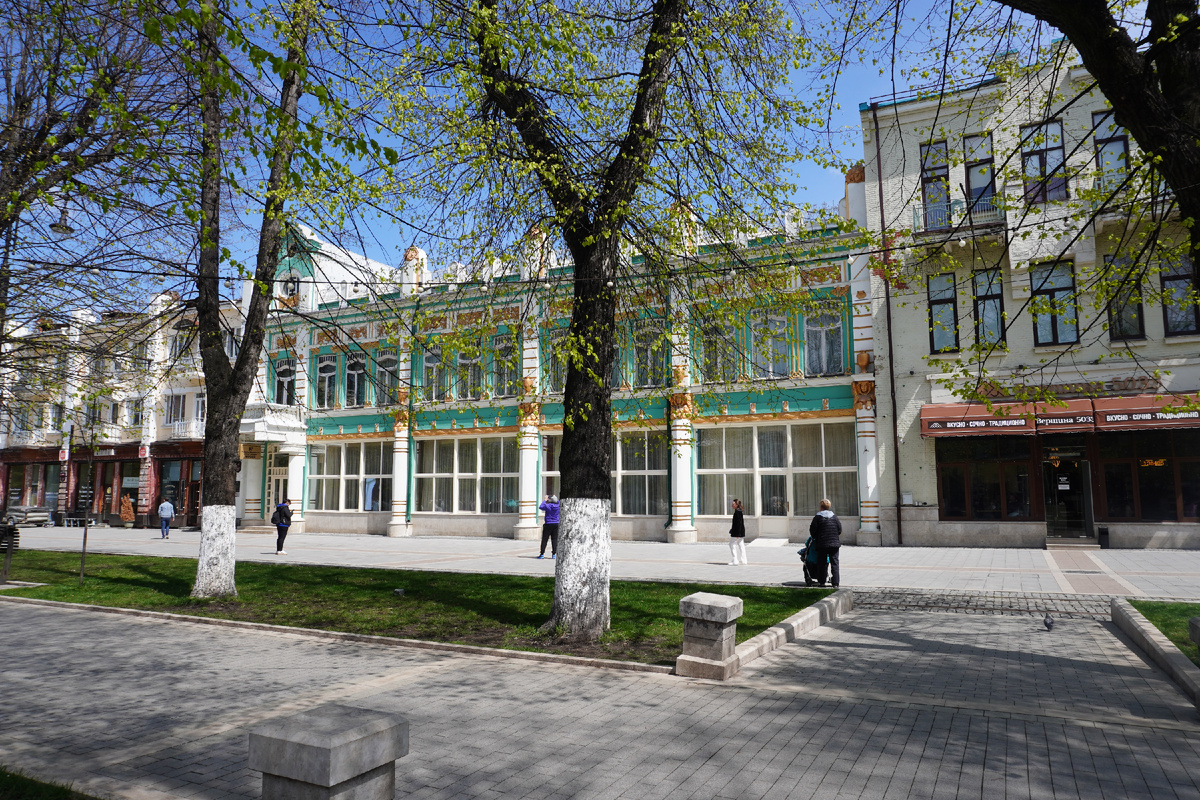 фото автора проспект Мира торговый дом Органова