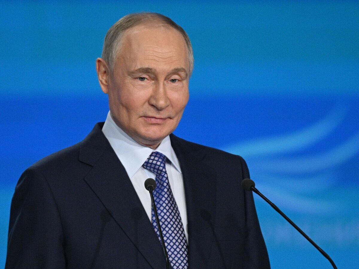    Президент Владимир Путин выступил на церемонии награждения лауреатов премии "Служение"© РИА Новости . Рамиль Ситдиков