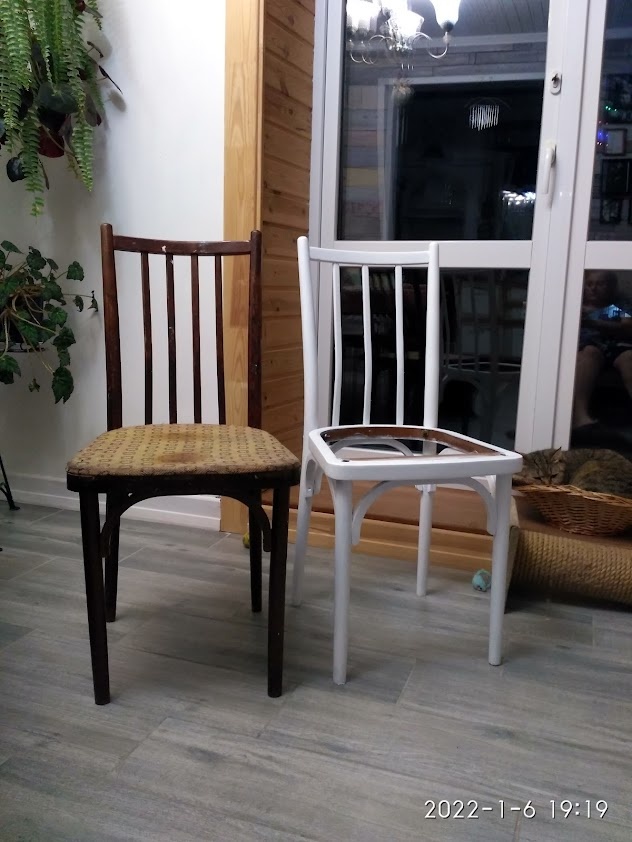 слева исходное состояние, справа уже покрашен каркас