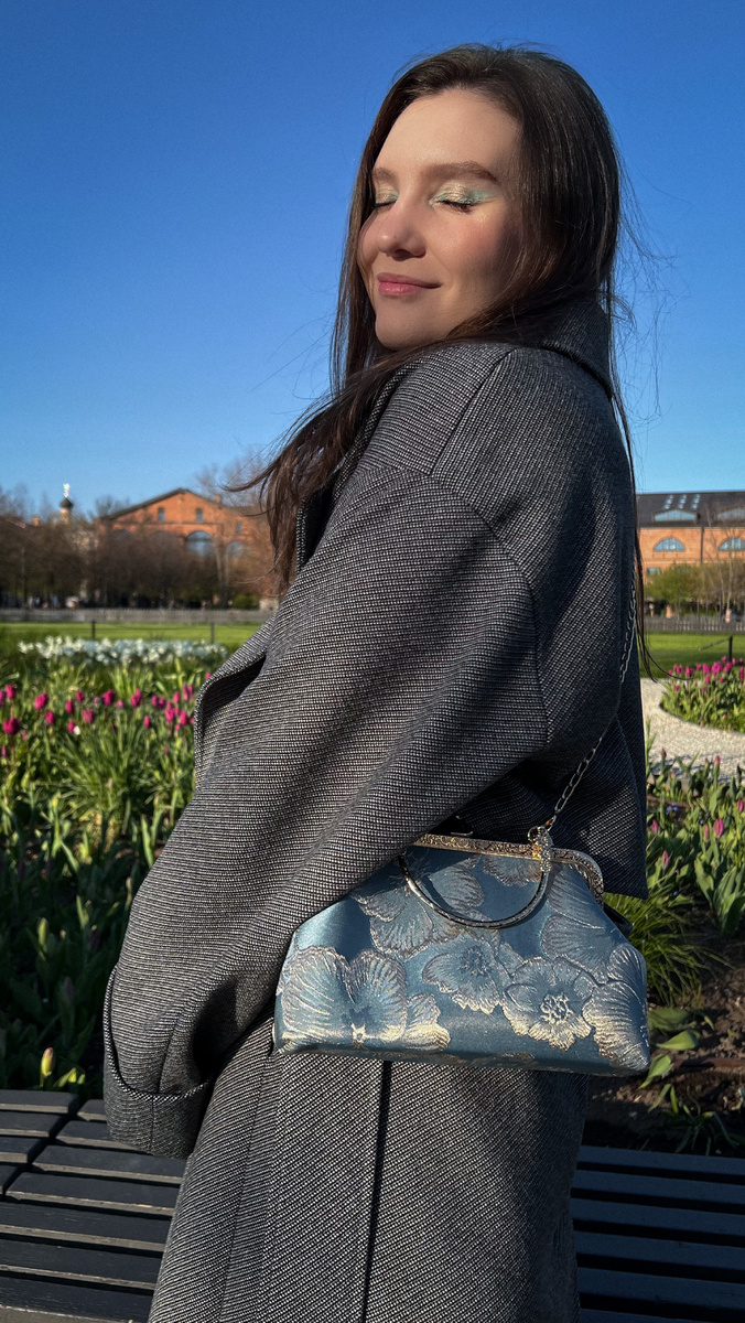 Фото 1. Травяной сад на фоне.