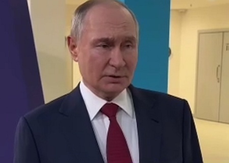    Путин и Трамп обсудили Украину. Ушаков и Песков должны рассказать подробности