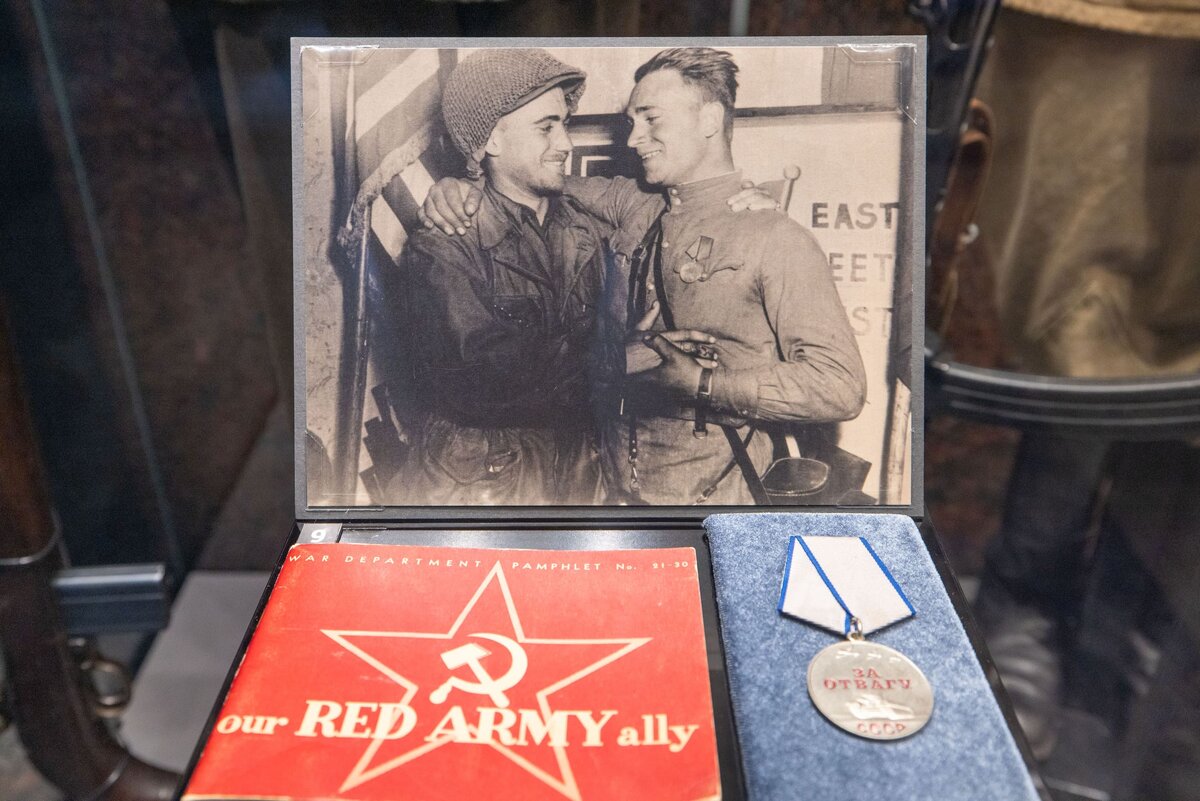    Выставка «Встреча на Эльбе» в Музее Победы собрала 285 тысяч посетителей