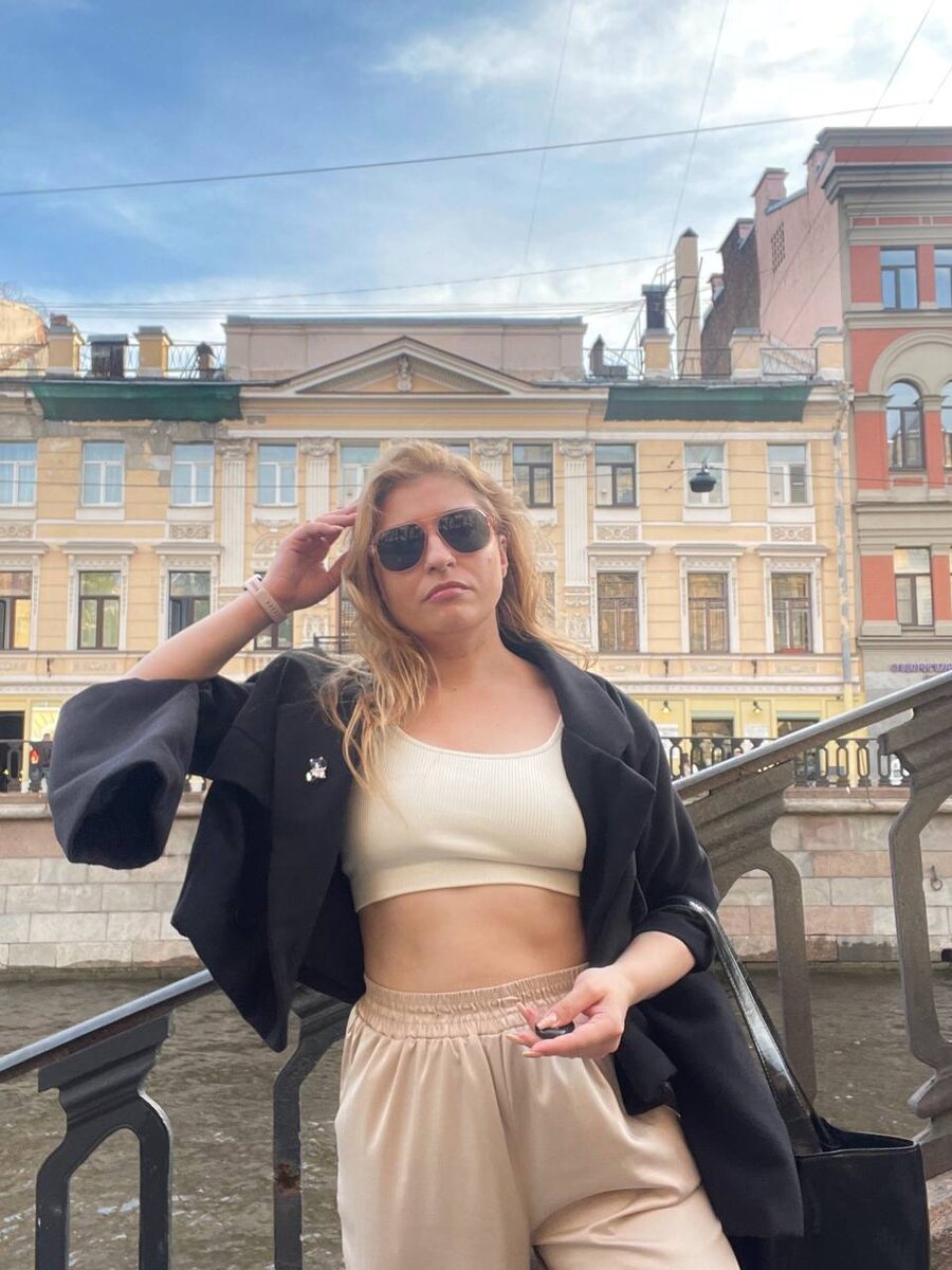 А у меня уже чуть-чуть пресс видно!🥰