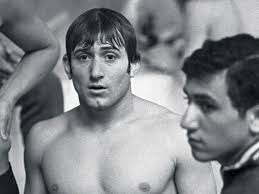 Шаварш Владимирович Карапетян, наверное, одна из самых известных фотографий. 