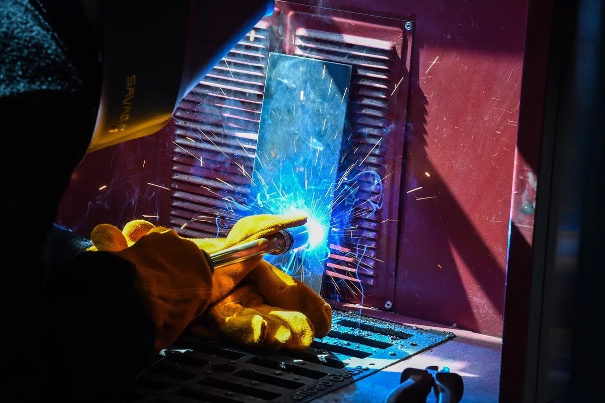    Региональный этап всероссийского конкурса «Лучший по профессии» в номинации сварщик. Фото: "Республика"/Оксана Кудряшова