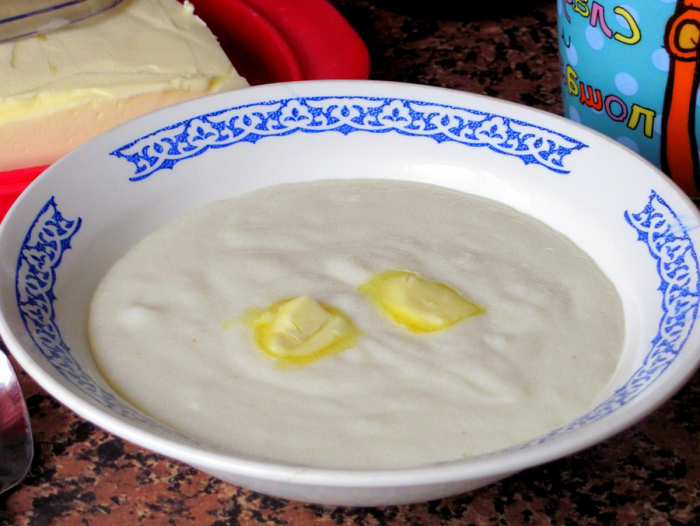 Манную кашу давали и дома, и в садике, и в школе