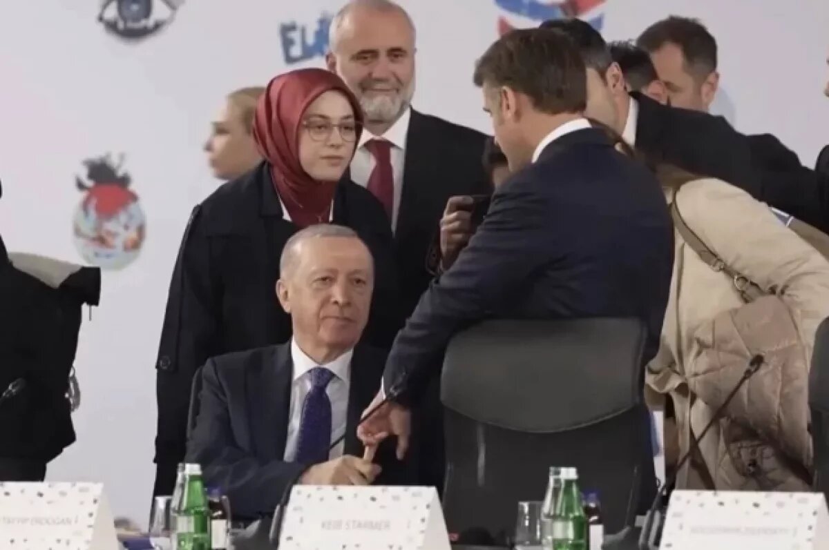    Реджеп Эрдоган и Эмануэль Макрон.