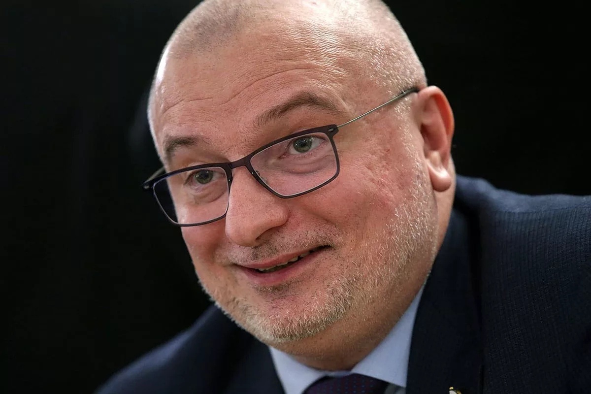 А.Клишас: "Меня Конституция устраивает, зачем что-то менять?"