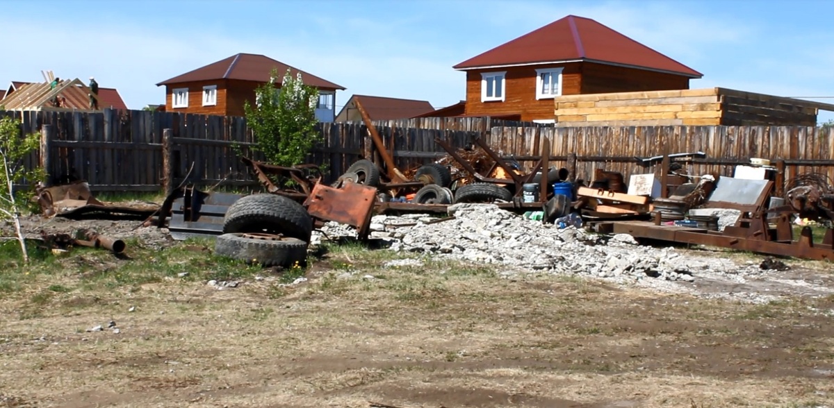 На территории населенного пункта скопилось более 714 тонн отходов, в том числе относящихся к пятому классу опасности для окружающей среды.