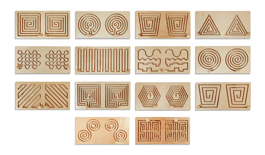 Бывают самы разные, комплекты, яркие. 