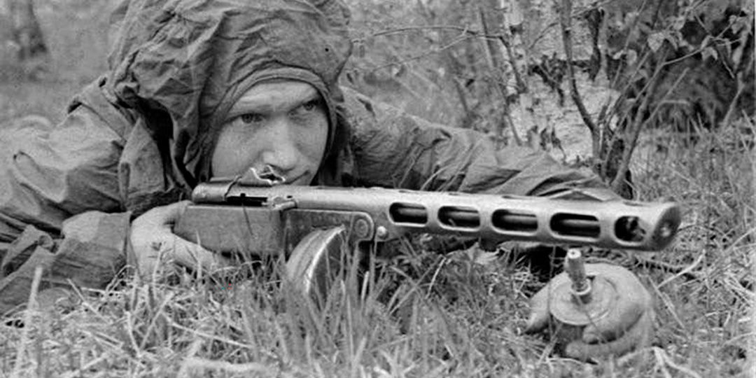 С двумя автоматами против армии Гитлера: подвиг, о котором молчали 80 лет
