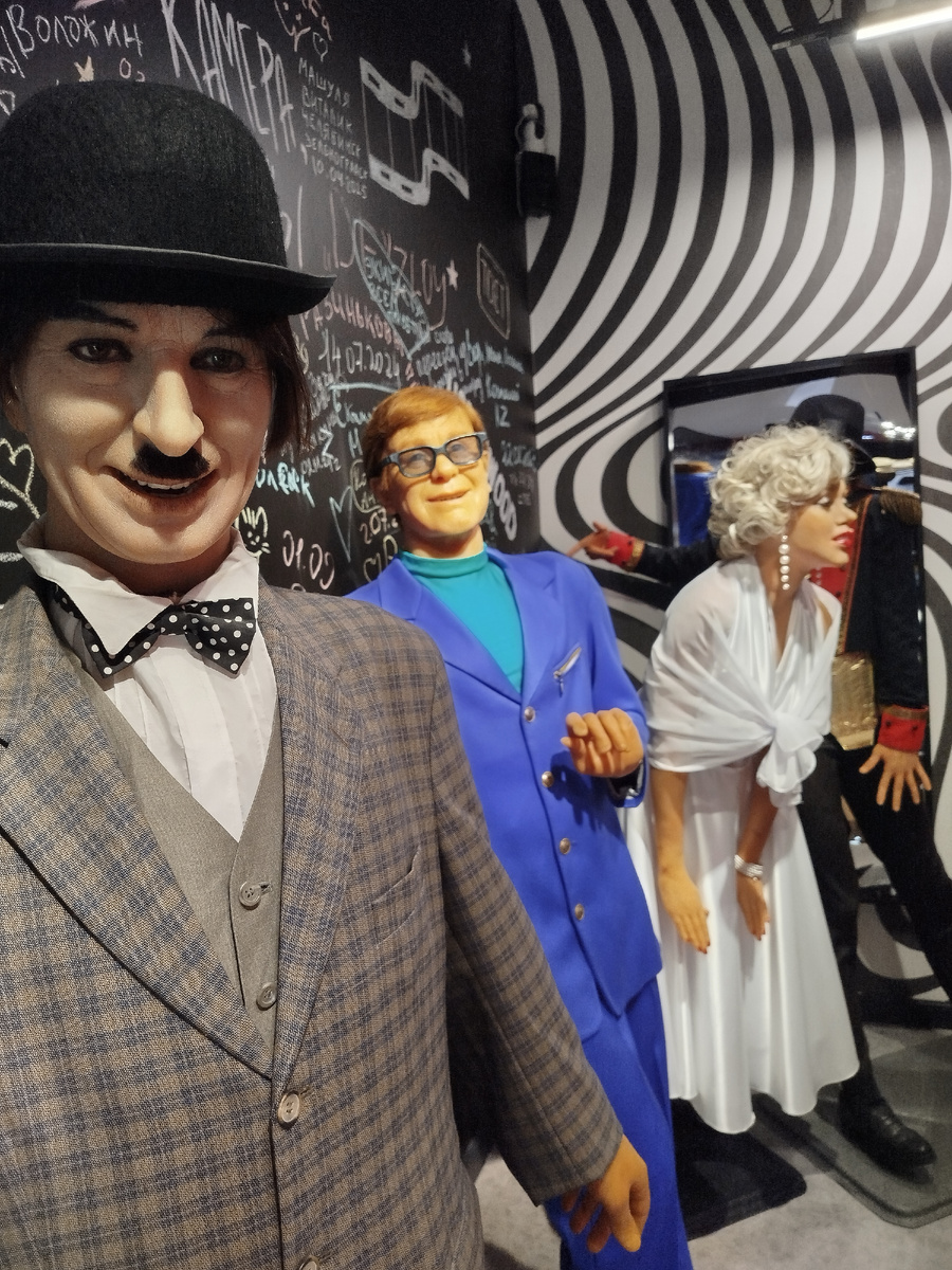 И это не я так близко специально подошла.