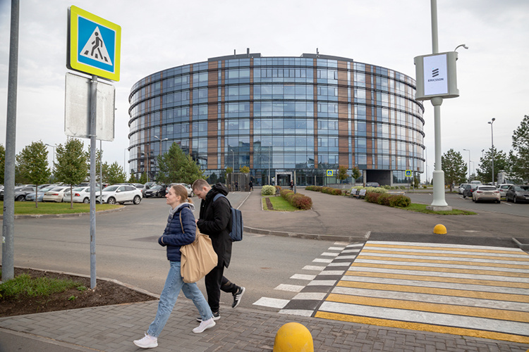    Сделать предстоит кратно больше. Общая площадь города в границах на карте — более 1,2 тыс. га, освоено около 10%. При этом Иннополис уже вышел за пределы своей территории, запустив две площадки в Лаишево.   
Фото: «БИЗНЕС Online»