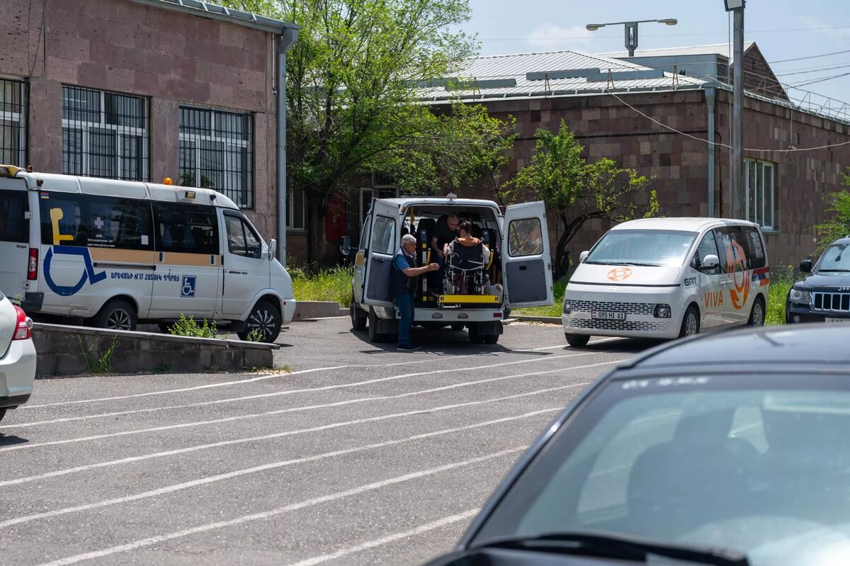 Во дворе спецшколы №17 © Sputnik / Aram Nersesyan