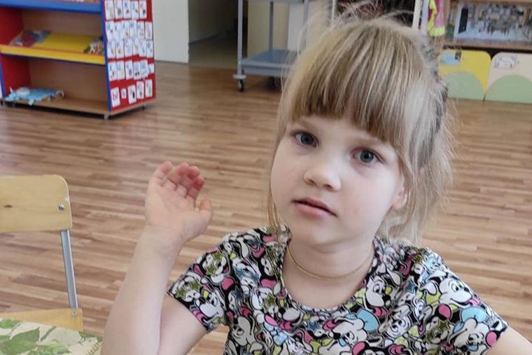 Родители верят, что Ариша сможет догнать сверстников. Фото: «Русфонд»