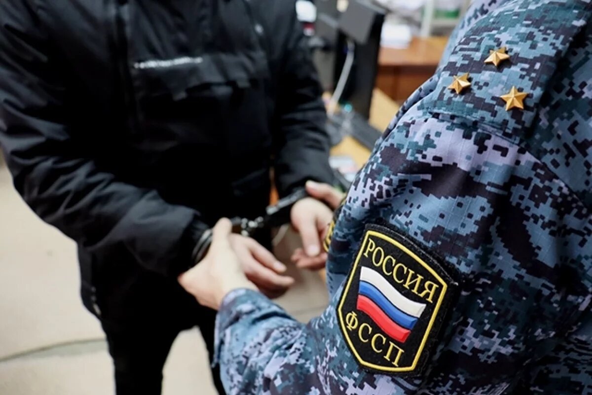    Житель Самарской области задержан при попытке дать взятку приставу