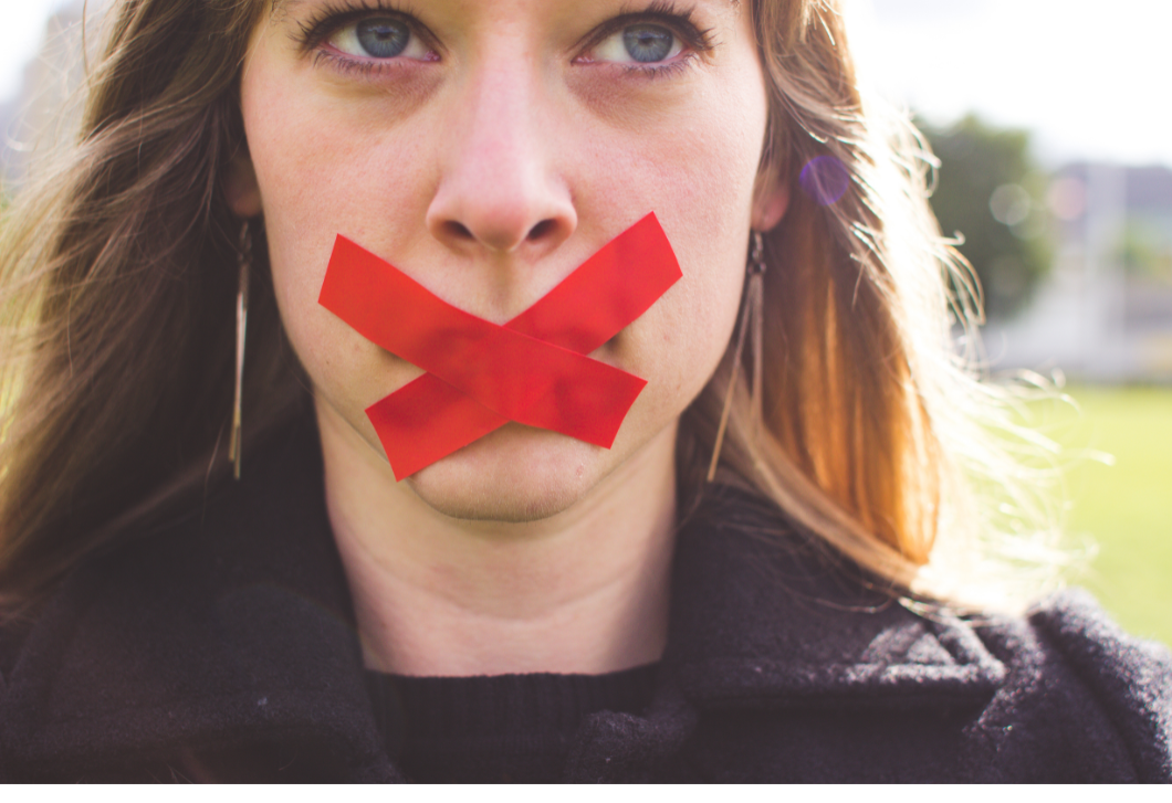 Ты вежливая, деликатная, внимательная.
Всегда «удобная», стараешься не мешать, не перегружать, не обременять.
