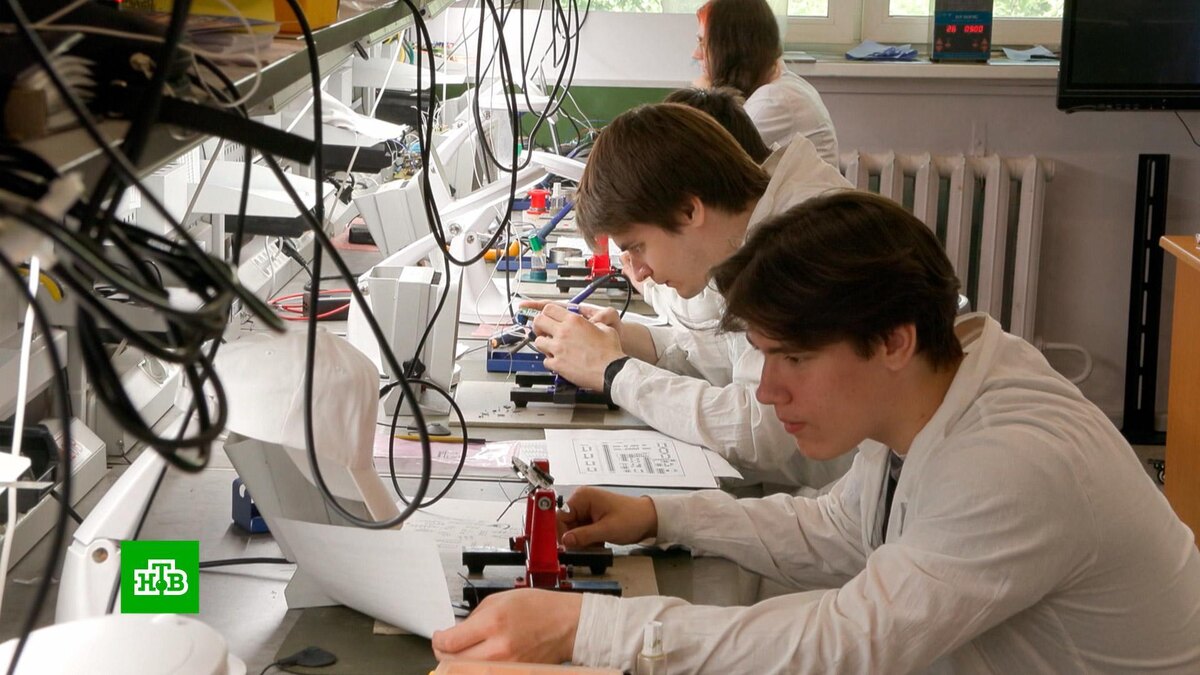    «Смотрим на перспективу»: как в Москве развивают среднее образование