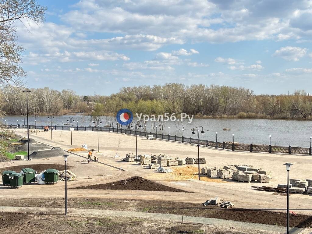    Компания из Оренбурга получила контракт на установку лежаков на набережной практически сразу после публикации тендера