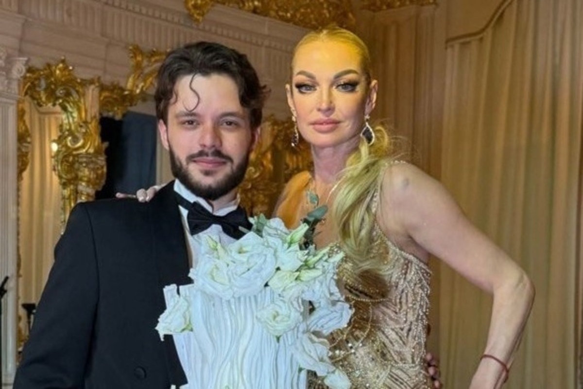 Анастасия Волочкова и Никита Григорян. Фото: соцсети/@volochkova_art