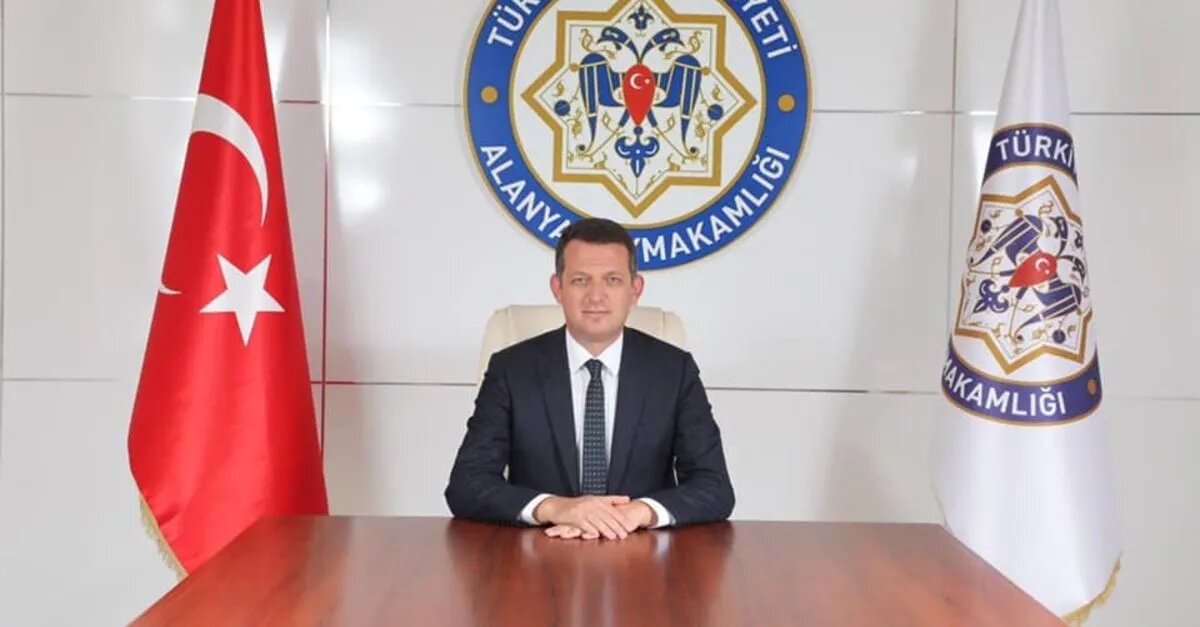 Губернатор Алании выступил с заявлением. Источник фото: https://iasbh.tmgrup.com.tr/a05f18/1200/627/0/90/960/591?u=https://isbh.tmgrup.com.tr/sbh/2021/04/13/1618262415252.jpg.