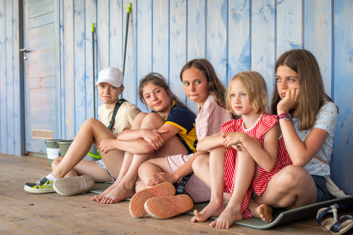 Олимпиадные задачи требуют нестандартного мышления. Здесь нет шаблонов: каждая задача — маленькое исследование, требующее любопытства и гибкости ума. Как будто разгадываешь детектив.