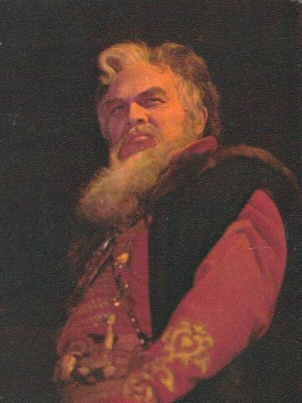 Артур Эйзен в роли князя Ивана Хованского в опере М. Мусоргского «Хованщина»