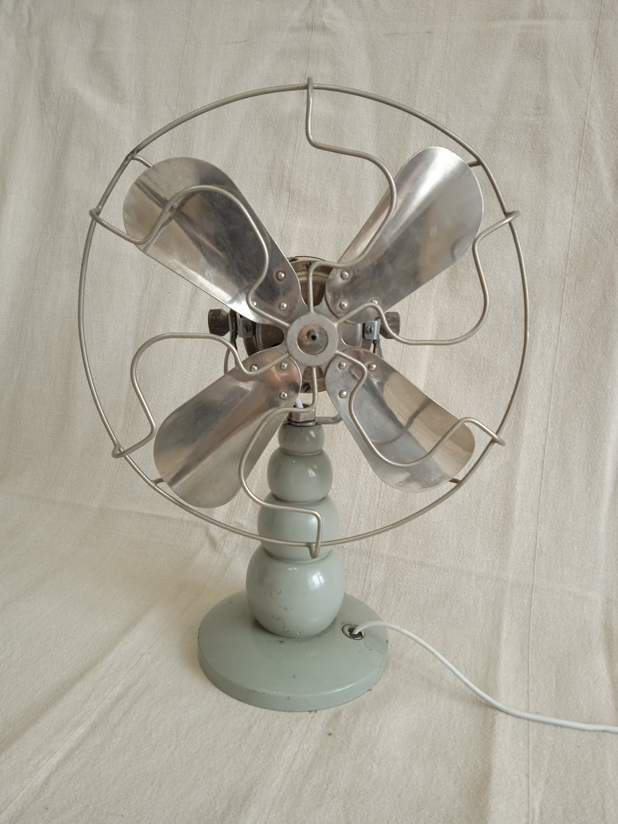 Вентилятор настольный Ярославский ЭМЗ НКТП СССР 1932 - 1939 г.г.